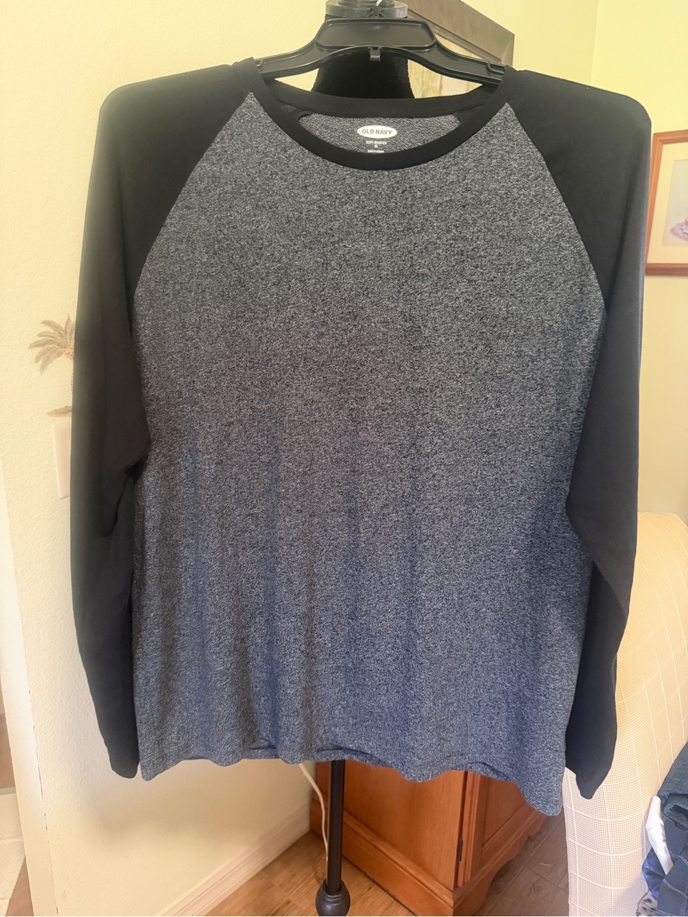 Old Navy Black & Gray Raglan Long-Sleeve Tee